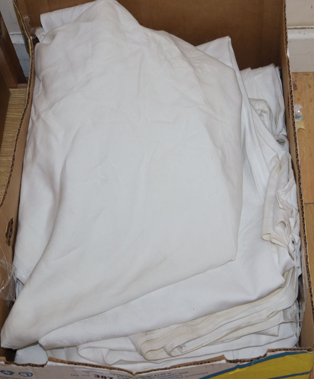 A quantity of linen